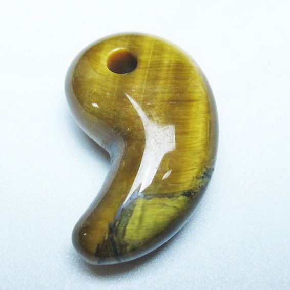 タイガーアイ※黄虎目石 勾玉[T356-1683]