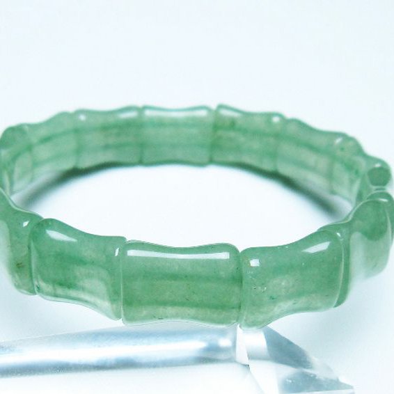インド翡翠 バングル [t379-3548]