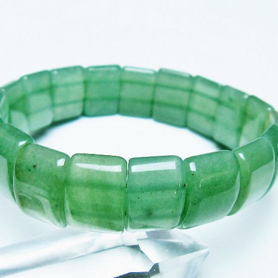 インド翡翠 バングル [t379-3786]