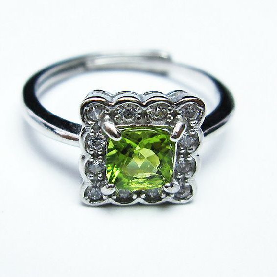 ペリドット 指輪 (13号)[T382-4028]