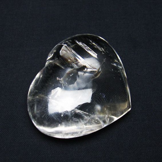 ヒマラヤ水晶 ハート 置物[T387-14070]