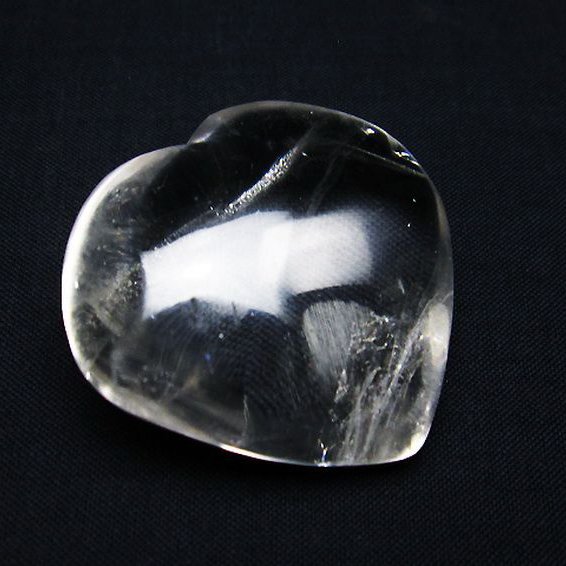 ヒマラヤ水晶ハート 置物[T387-14227]