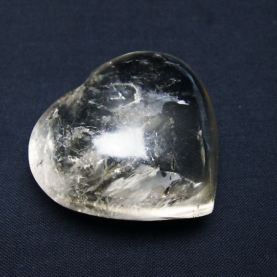 ヒマラヤ水晶ハート 置物[T387-14328]