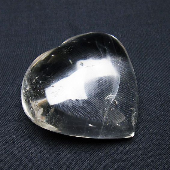 ヒマラヤ水晶ハート 置物[T387-14363]