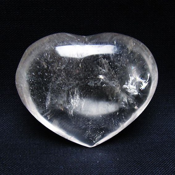 ヒマラヤ水晶ハート 置物 [t387-14445]