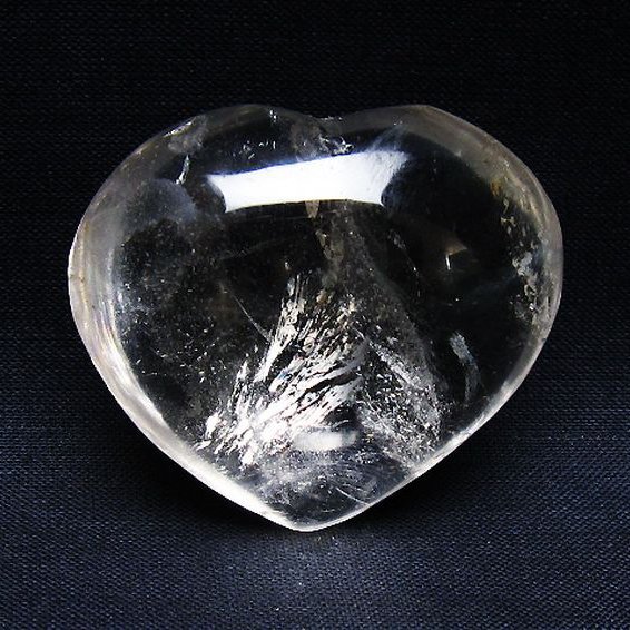 ヒマラヤ水晶ハート 置物 [t387-14521]