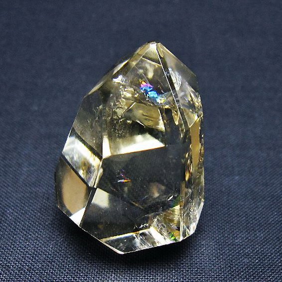 虹入り 黄水晶(シトリン) 原石[T436-2982]