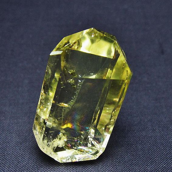 虹入り 黄水晶(シトリン) 原石[T436-3011]