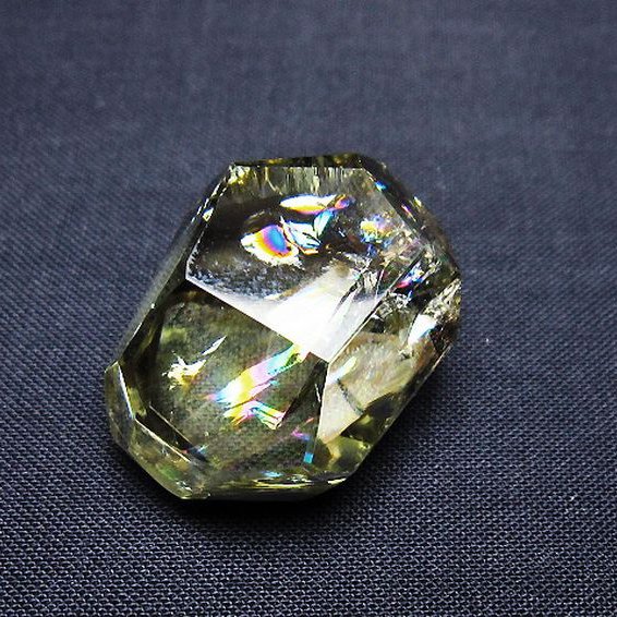 虹入り 黄水晶(シトリン) 原石 [t436-3040]