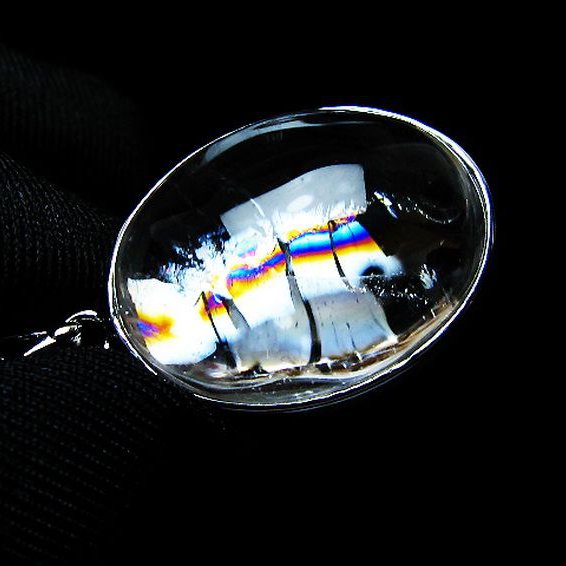 アイリスクォーツ 虹入り レインボー水晶 ペンダント [t436-3151]