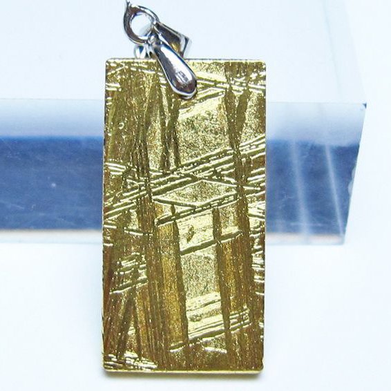 ゴールドギベオン メテオライト ペンダント [t452-3688]