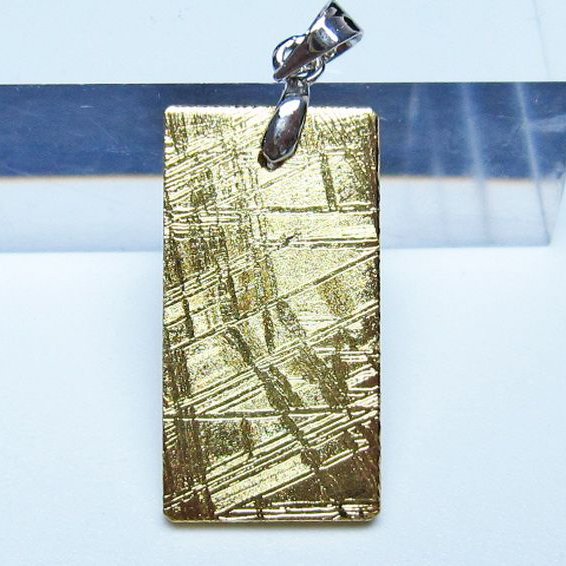 ゴールドギベオン メテオライト ペンダント [t452-3689]