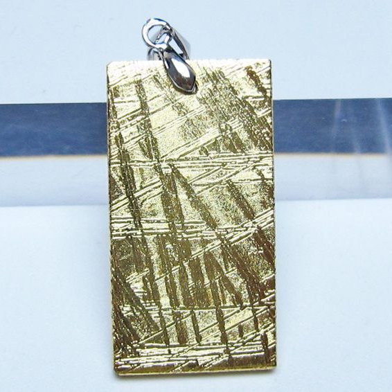 ゴールドギベオン メテオライト ペンダント [t452-3710]