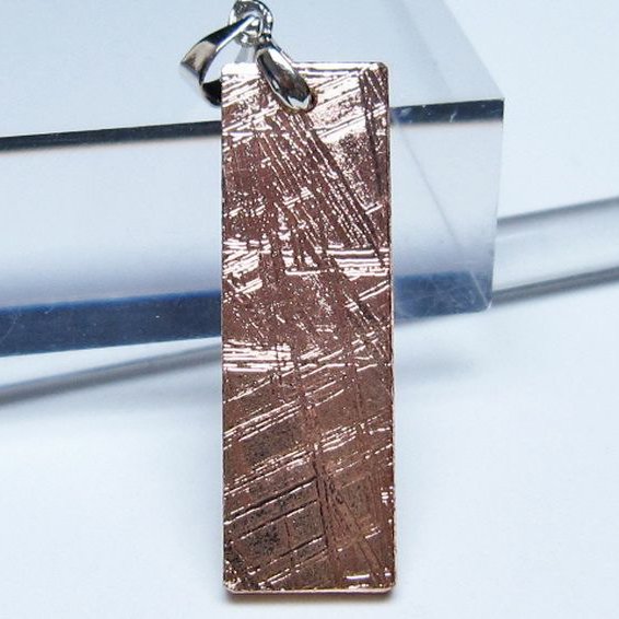 ピンクゴールドギベオン メテオライト ペンダント [t452-3720]