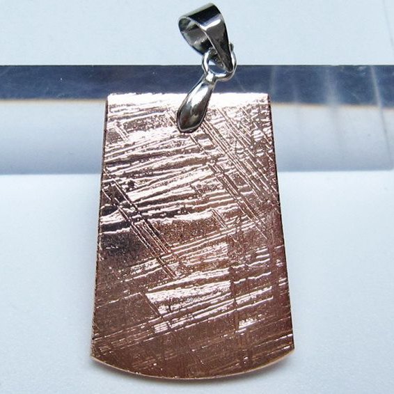 ピンクゴールドギベオン メテオライト ペンダント [t452-3737]