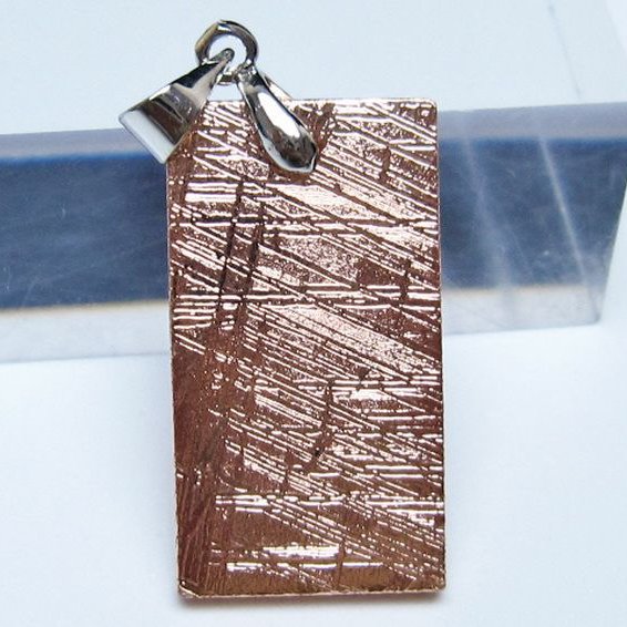 ピンクゴールドギベオン メテオライト ペンダント [t452-3739]