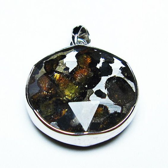 パラサイト隕石 かんらん石 大衛星 ペンダント [t453-2981]