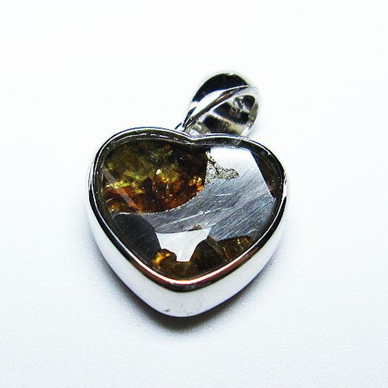 パラサイト隕石 かんらん石 ハート ペンダント [T453-3144]