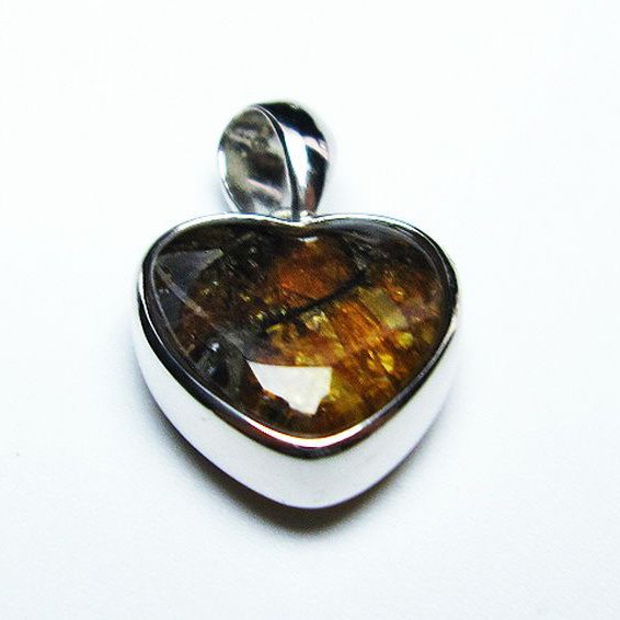 パラサイト隕石 かんらん石 ハート ペンダント [t453-3148]