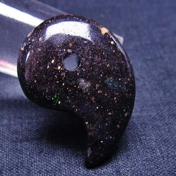 ブラックオパール 勾玉[T468-269]