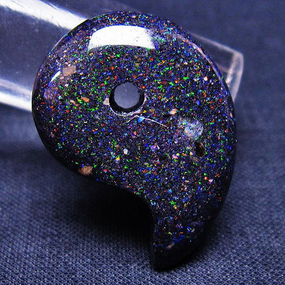 ブラックオパール 勾玉[T468-477]