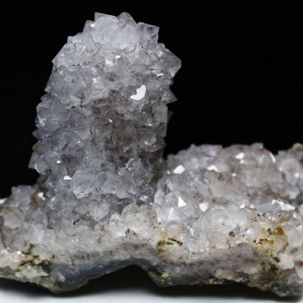 1Kg フラワーアメジストクラスター 円柱型[T472-2028]