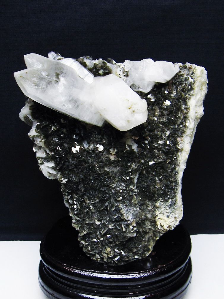 1.3Kg 雲母入り ヒマラヤ水晶 原石 [t501-4275]