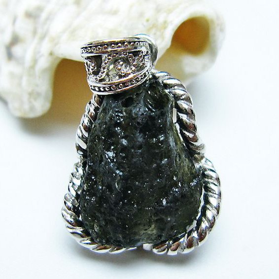 モルダバイト ペンダント [t525-2283]