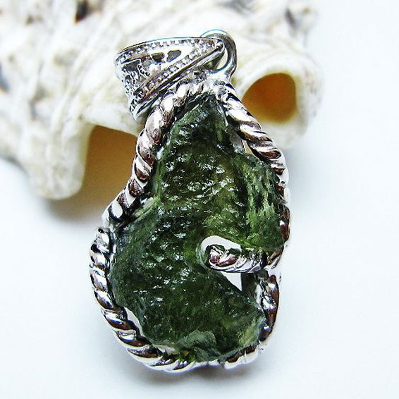 モルダバイト ペンダント [t525-2285]