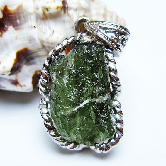 モルダバイト ペンダント [t525-2292]