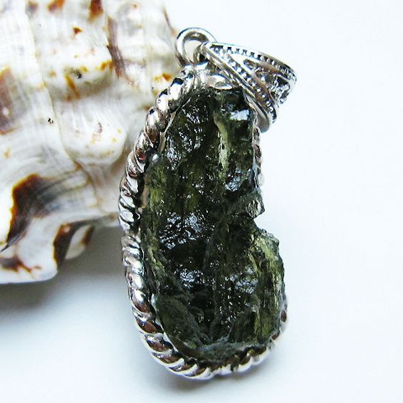 モルダバイト ペンダント [t525-2297]