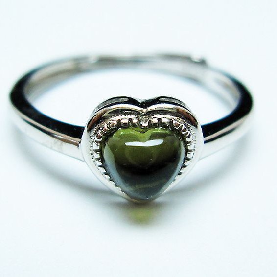★ご予約品 ご注文から3ヵ月後の発送予定 ty★ モルダバイト ハート 指輪 (13号)石サイズ約5mm×5mm[T526-1292]