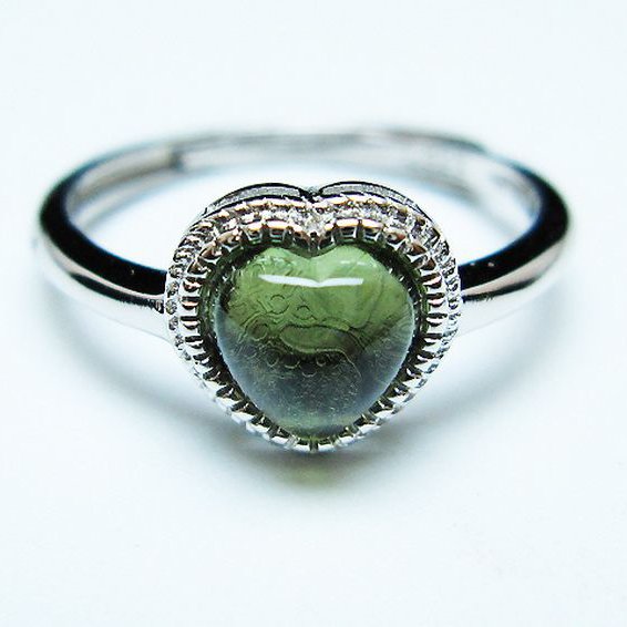 ★ご予約品 ご注文から3ヵ月後の発送予定 ty★ モルダバイト ハート 指輪 (12号)石サイズ約6mm×6mm[T526-1306]