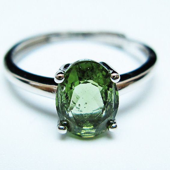 ★ご予約品 ご注文から3ヵ月後の発送予定 ty★ モルダバイト 指輪 (13号)石サイズ約8mm×6mm[T526-1323]