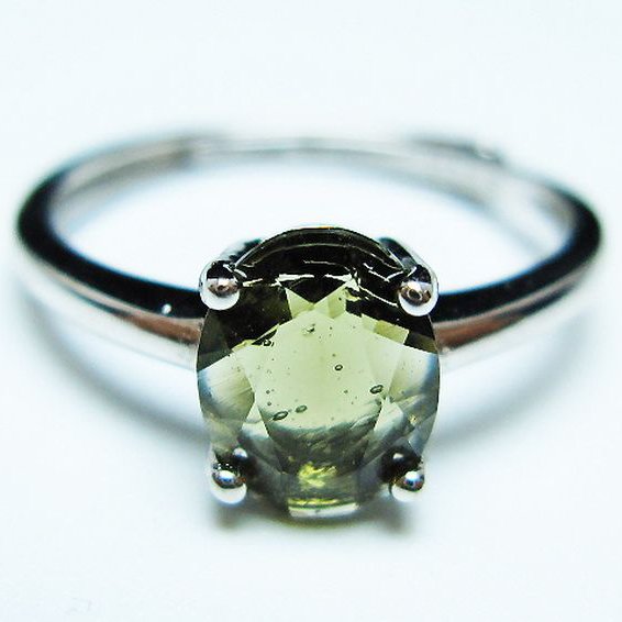 ★ご予約品 ご注文から3ヵ月後の発送予定 ty★ モルダバイト 指輪 (13号)石サイズ約8mm×6mm[T526-1332]
