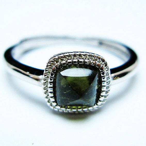 モルダバイト 指輪 (13号) [t526-1360]