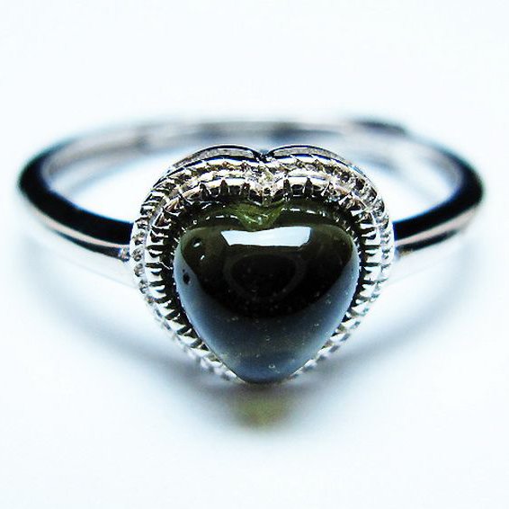 モルダバイト ハート 指輪 (13号) [t526-1376]