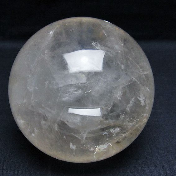 1.1Kg ライトニング水晶 丸玉 92mm [T529-5656]