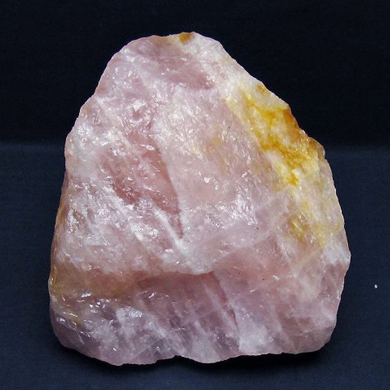 1.9Kg ローズクォーツ 原石 [t568-4491]