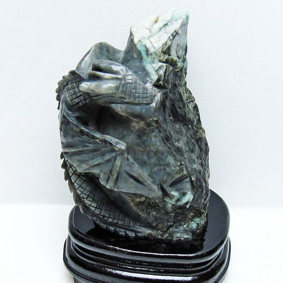 1.8Kg エメラルド 手彫り 龍 置物[T583-1159]