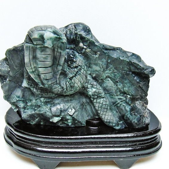 2.7Kg エメラルド 手彫り コブラ 置物[T583-1166]