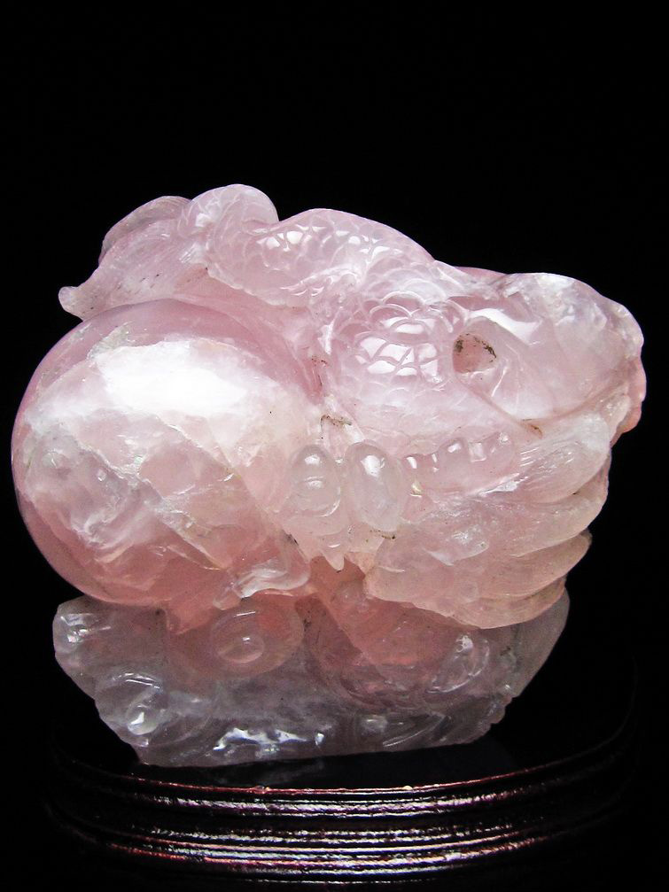 2.8Kg ローズクォーツ 手彫り 龍[T583-774]