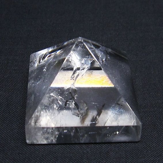 ヒマラヤ水晶ピラミッド [t600-2376]
