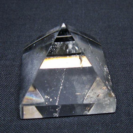 ヒマラヤ水晶ピラミッド [t600-2560]
