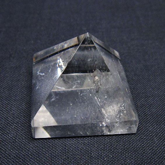 ヒマラヤ水晶ピラミッド[T600-2569]