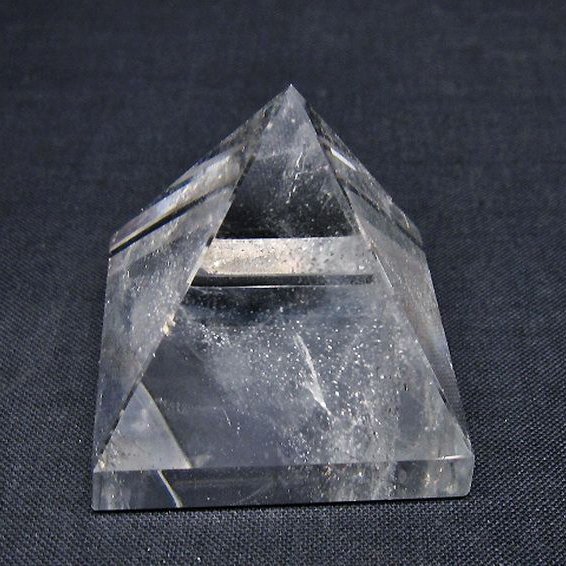 ヒマラヤ水晶ピラミッド[T600-2646]