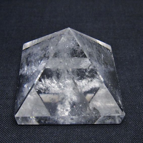 ヒマラヤ水晶ピラミッド[T600-2654]