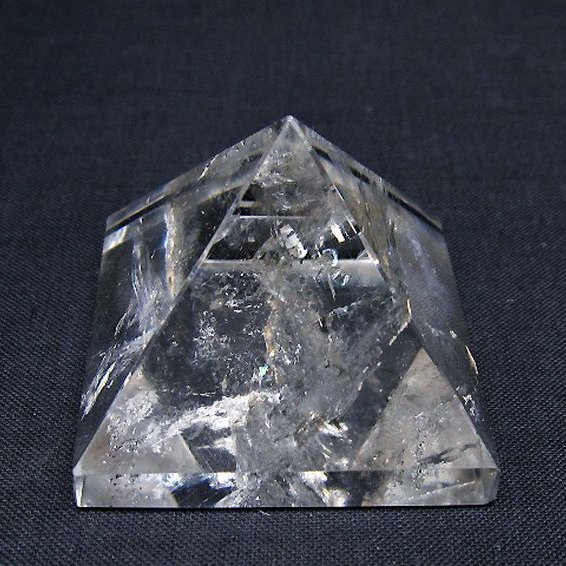 ヒマラヤ水晶ピラミッド [t600-2681]