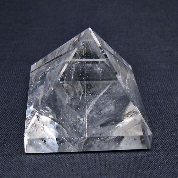 ヒマラヤ水晶ピラミッド[T600-2689]