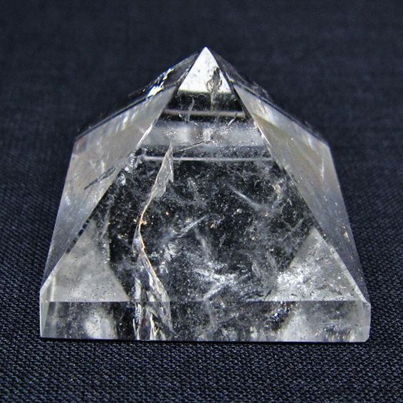 ヒマラヤ水晶ピラミッド [t600-2725]